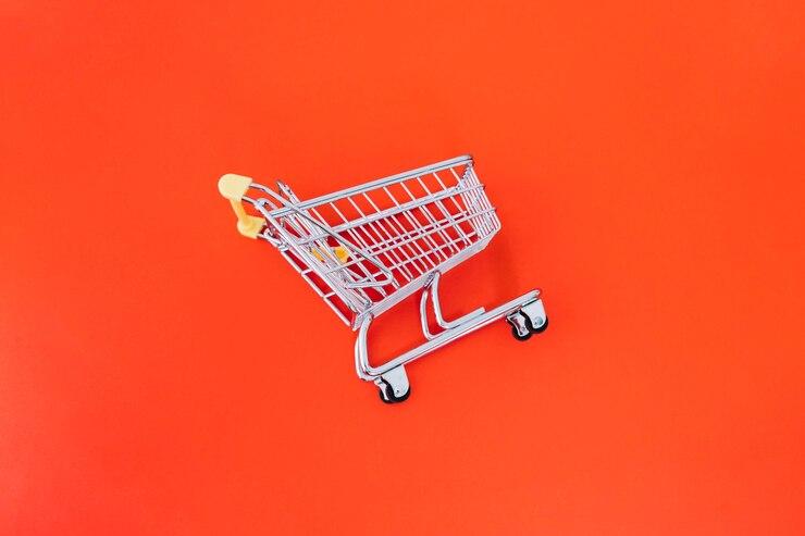 A importância do carrinho de supermercado com bebê conforto